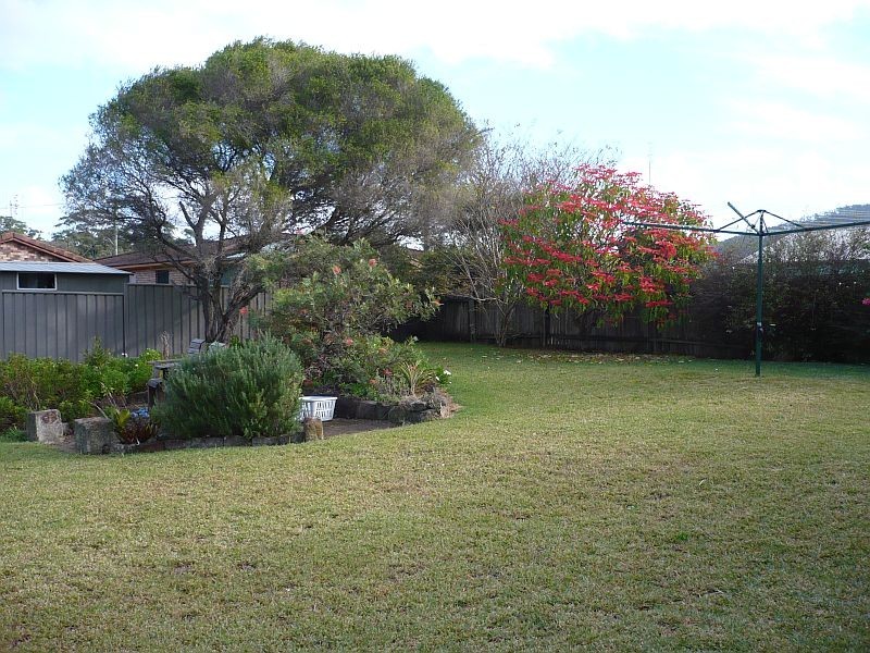 14 Lovegrove Street, Shoalhaven Heads NSW 2535