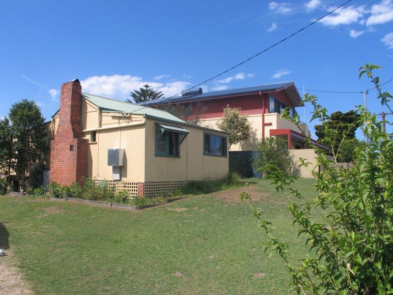 61 River Road, Shoalhaven Heads NSW 2535