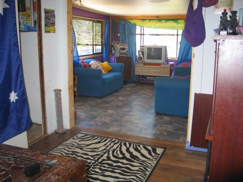 61 River Road, Shoalhaven Heads NSW 2535