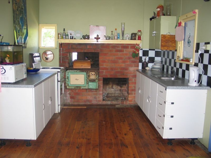 61 River Road, Shoalhaven Heads NSW 2535