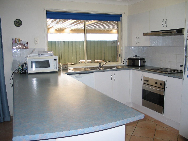 24 Renown Avenue, Shoalhaven Heads NSW 2535