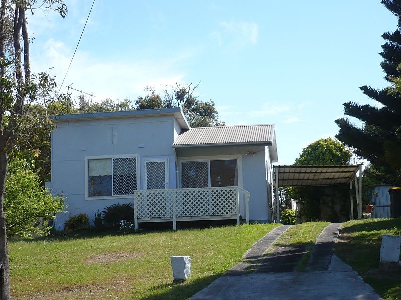 35 Bolt Street, Shoalhaven Heads NSW 2535