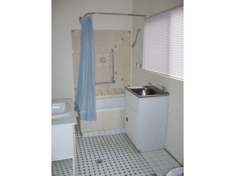 35 Bolt Street, Shoalhaven Heads NSW 2535