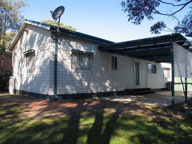 18 McIntosh Street, Shoalhaven Heads NSW 2535