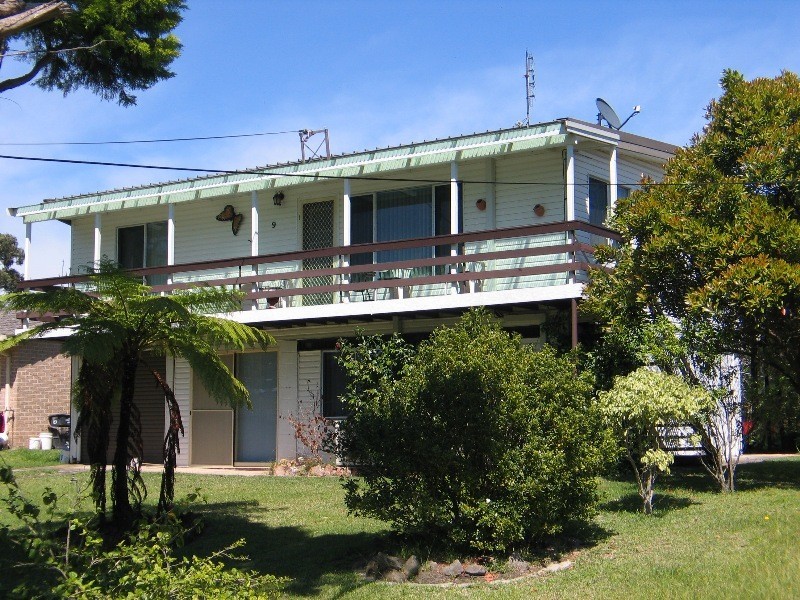 9 Bolt Street, Shoalhaven Heads NSW 2535