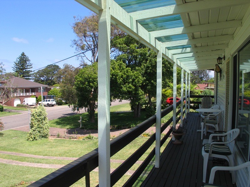 9 Bolt Street, Shoalhaven Heads NSW 2535