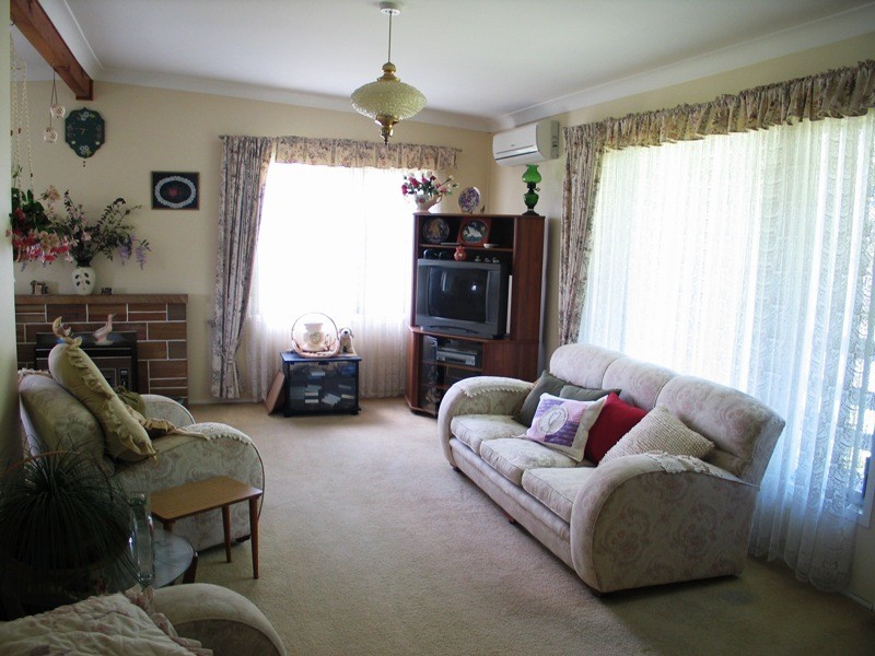 9 Bolt Street, Shoalhaven Heads NSW 2535