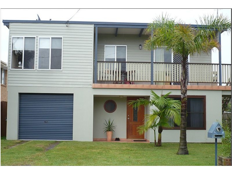 9 Throsby Street, Shoalhaven Heads NSW 2535