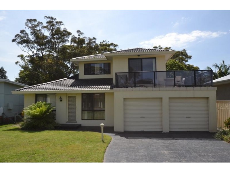 61 Hay Avenue, Shoalhaven Heads NSW 2535