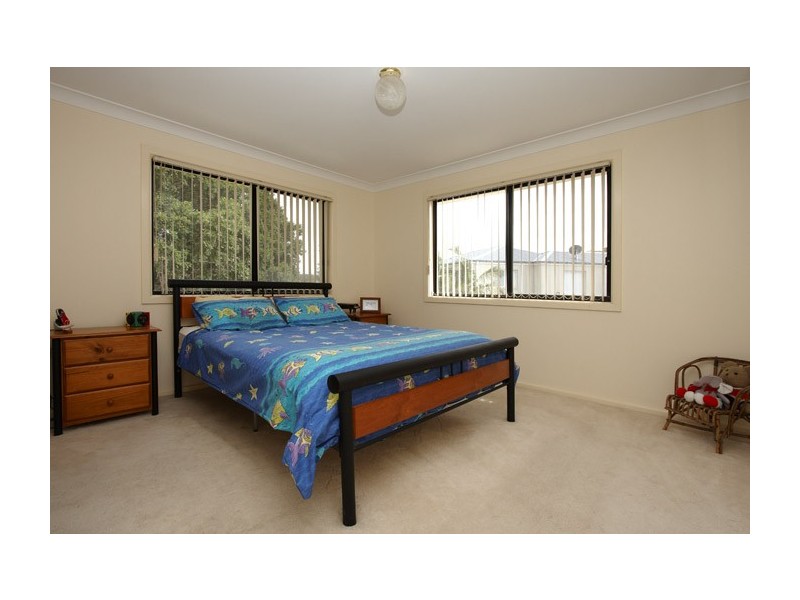61 Hay Avenue, Shoalhaven Heads NSW 2535