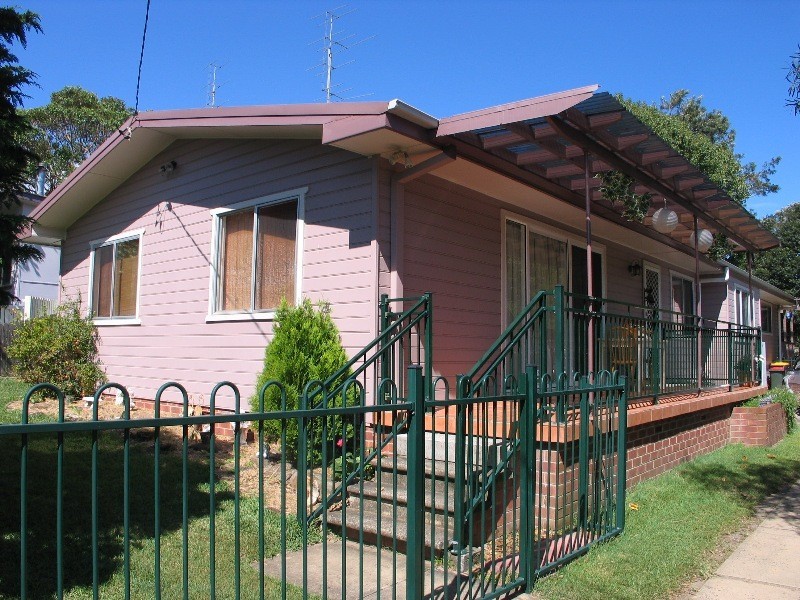 4 Ravenscliffe Road, Shoalhaven Heads NSW 2535