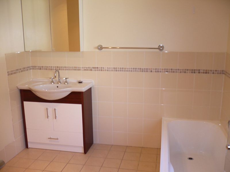 4 Ravenscliffe Road, Shoalhaven Heads NSW 2535