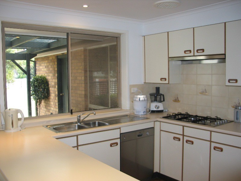 12 Renown Avenue, Shoalhaven Heads NSW 2535