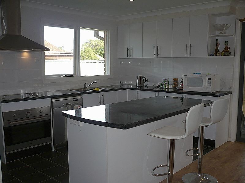 7 Oval Drive, Shoalhaven Heads NSW 2535