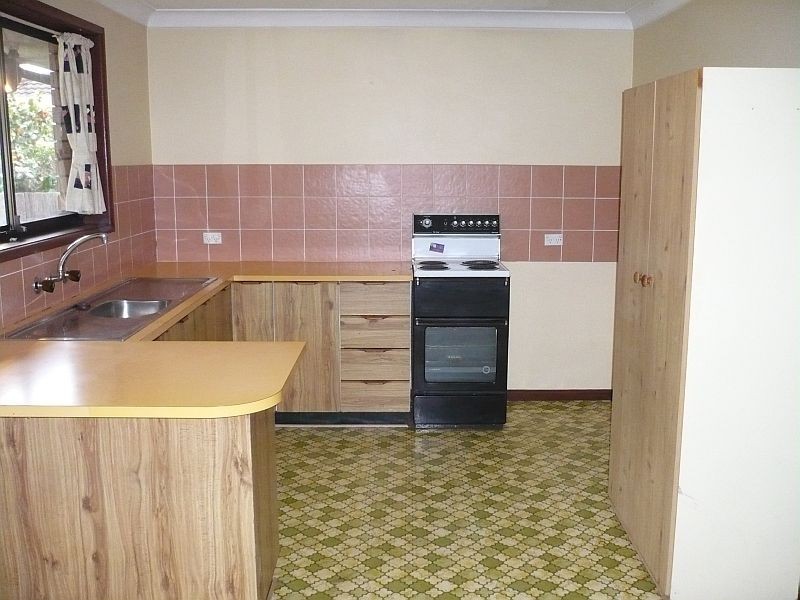 52 Oval Drive, Shoalhaven Heads NSW 2535