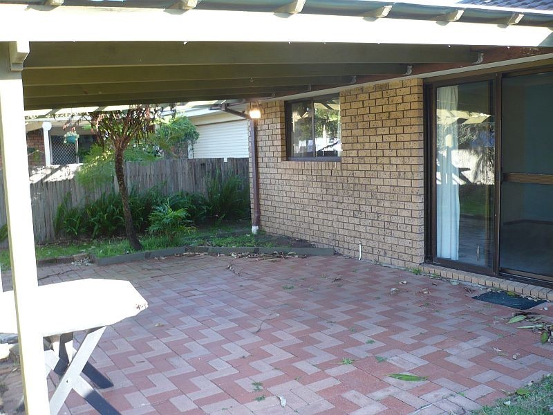 52 Oval Drive, Shoalhaven Heads NSW 2535