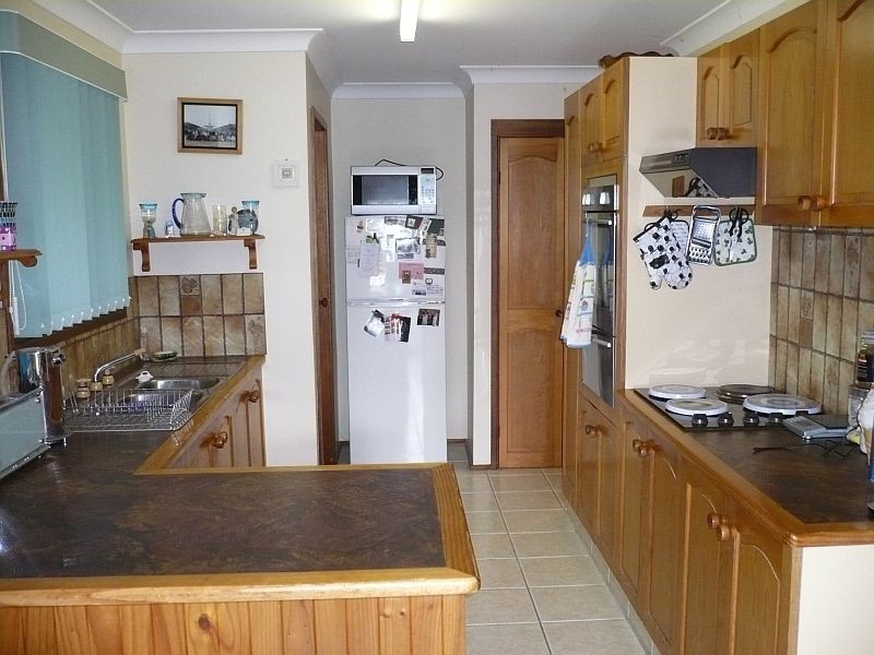 17 Amundsen Avenue, Shoalhaven Heads NSW 2535
