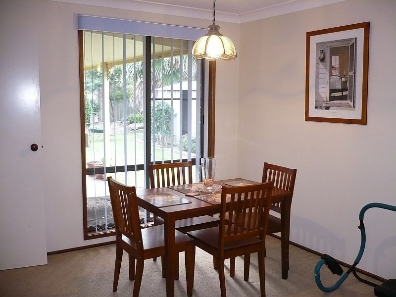 17 Amundsen Avenue, Shoalhaven Heads NSW 2535
