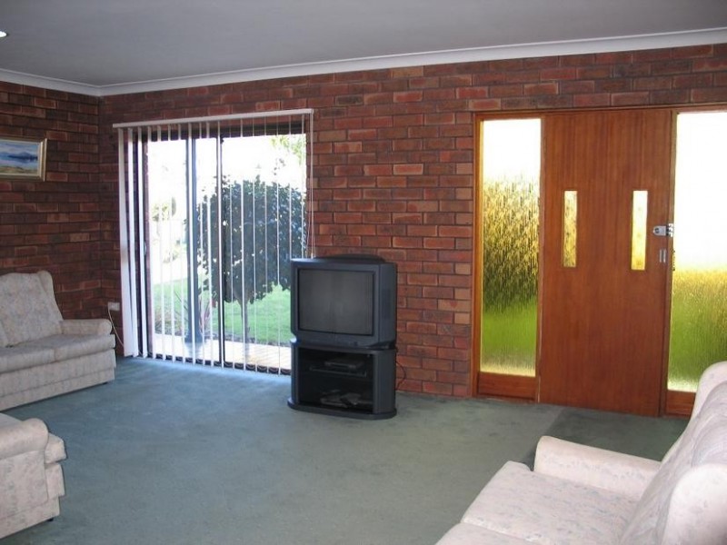 21 River Road, Shoalhaven Heads NSW 2535