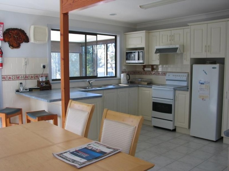 21 River Road, Shoalhaven Heads NSW 2535