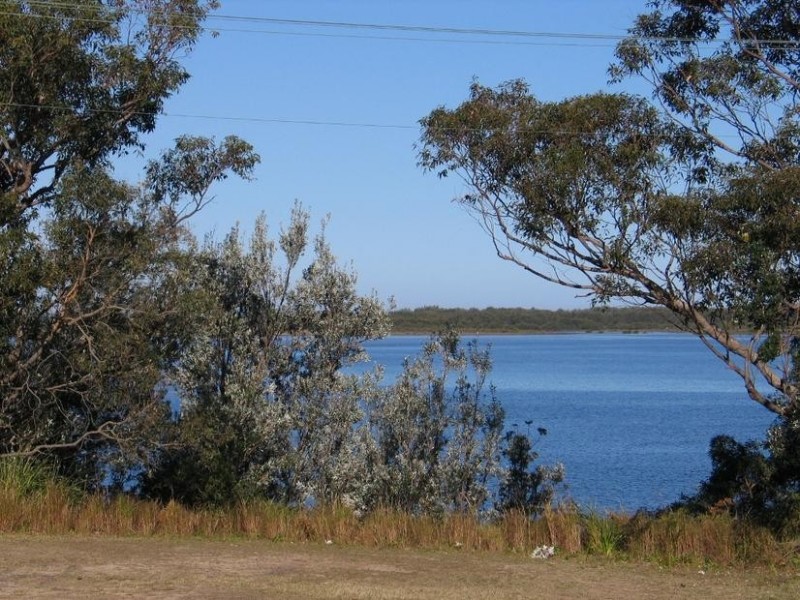 21 River Road, Shoalhaven Heads NSW 2535