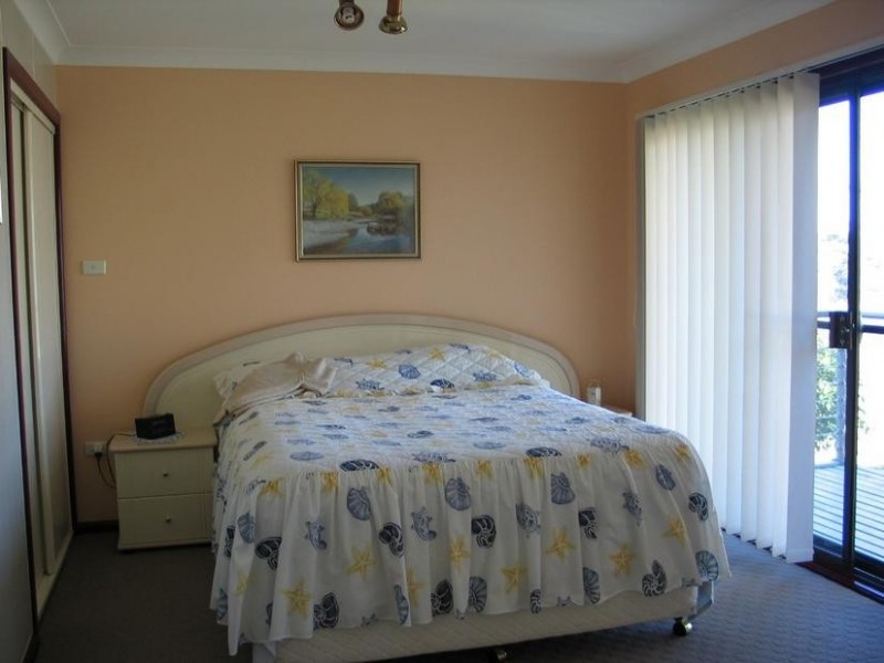 21 River Road, Shoalhaven Heads NSW 2535