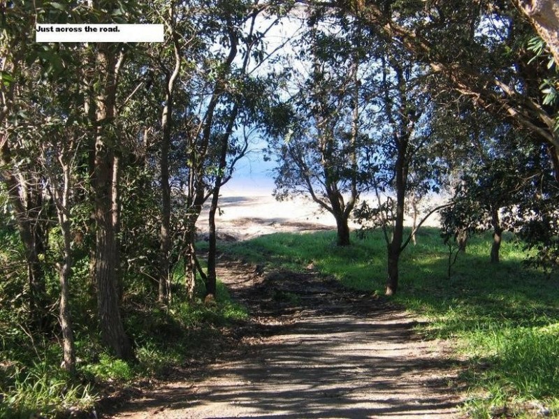 21 River Road, Shoalhaven Heads NSW 2535