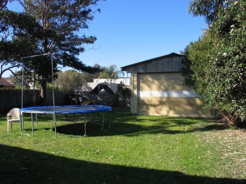 12 Woolstencraft Street, Shoalhaven Heads NSW 2535