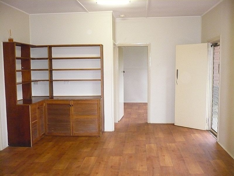 83 River Road, Shoalhaven Heads NSW 2535