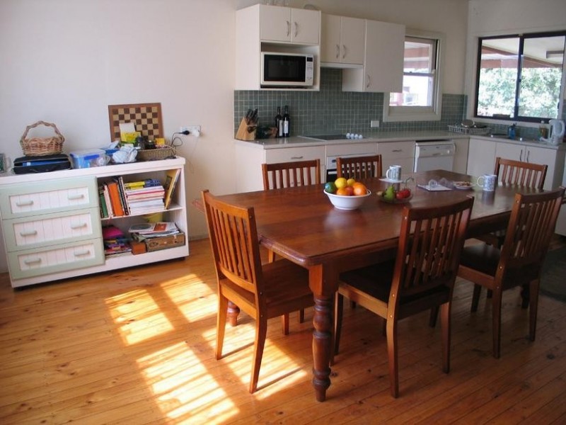 20 Ravenscliffe Road, Shoalhaven Heads NSW 2535