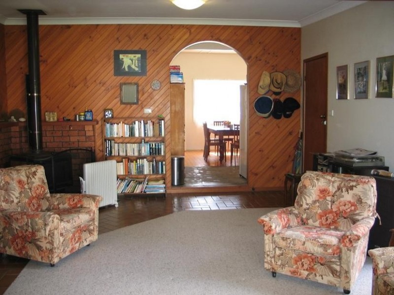 20 Ravenscliffe Road, Shoalhaven Heads NSW 2535