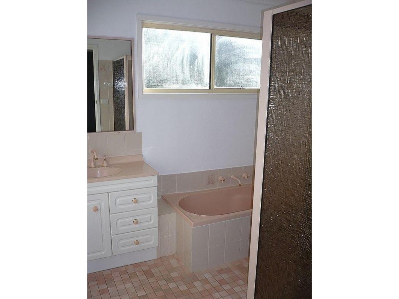 26 McIntosh Street, Shoalhaven Heads NSW 2535