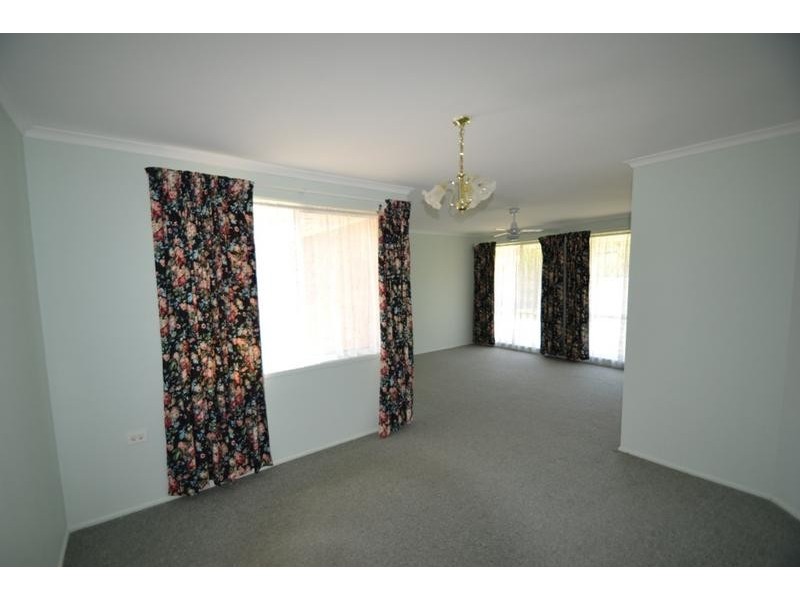 27 Shackleton Street, Shoalhaven Heads NSW 2535