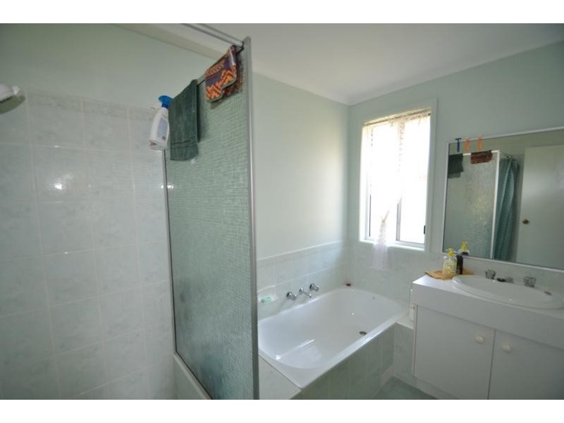 27 Shackleton Street, Shoalhaven Heads NSW 2535