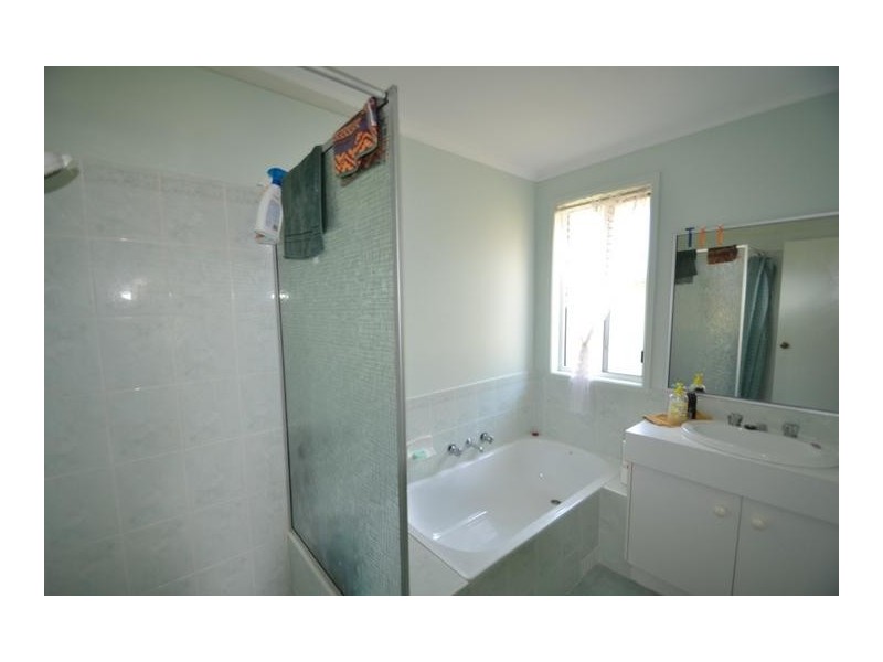 27 Shackleton Street, Shoalhaven Heads NSW 2535