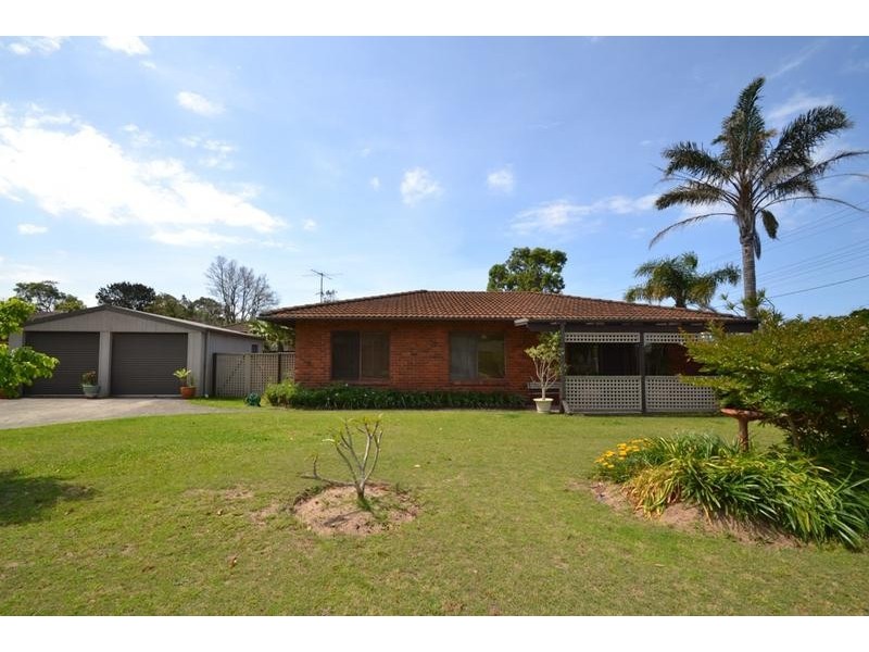 1 Cheltenham Drive, Shoalhaven Heads NSW 2535