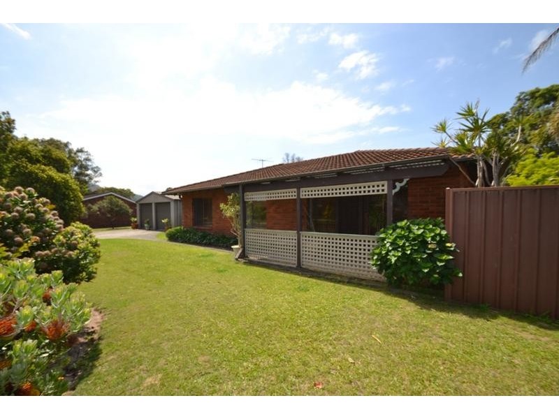 1 Cheltenham Drive, Shoalhaven Heads NSW 2535