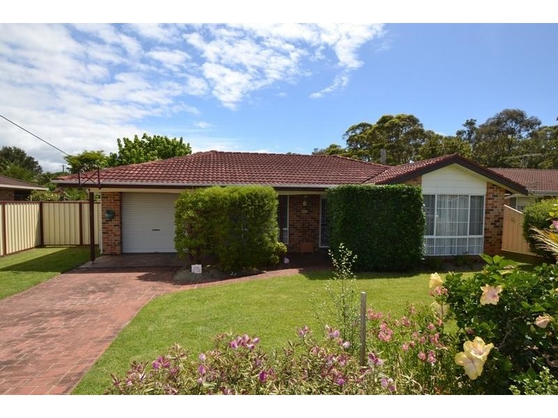 41 Amundsen Avenue, Shoalhaven Heads NSW 2535
