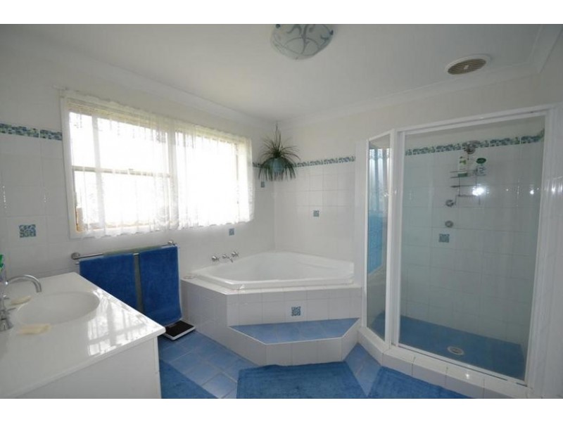 1 Gray Close, Shoalhaven Heads NSW 2535