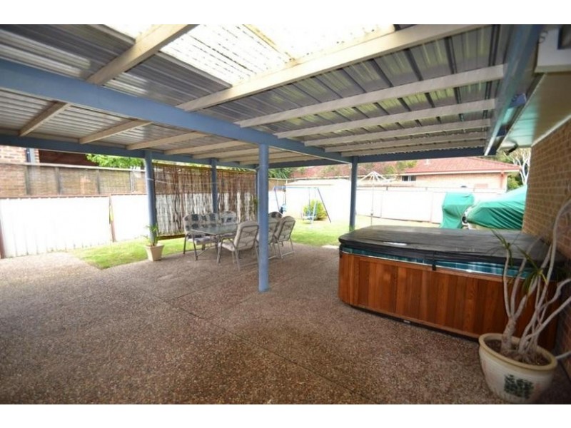 1 Gray Close, Shoalhaven Heads NSW 2535