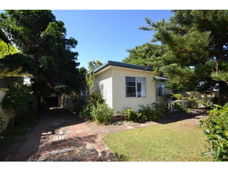 73 River Road, Shoalhaven Heads NSW 2535
