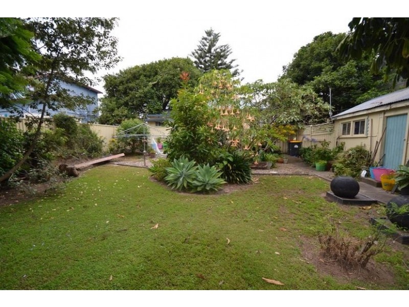 73 River Road, Shoalhaven Heads NSW 2535