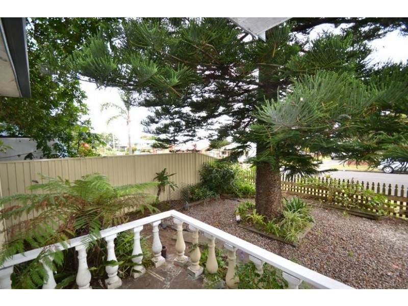 73 River Road, Shoalhaven Heads NSW 2535