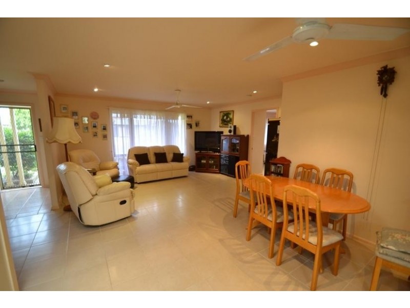 5a Oval Drive, Shoalhaven Heads NSW 2535