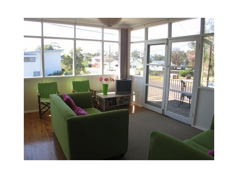 35 Renown Avenue, Shoalhaven Heads NSW 2535