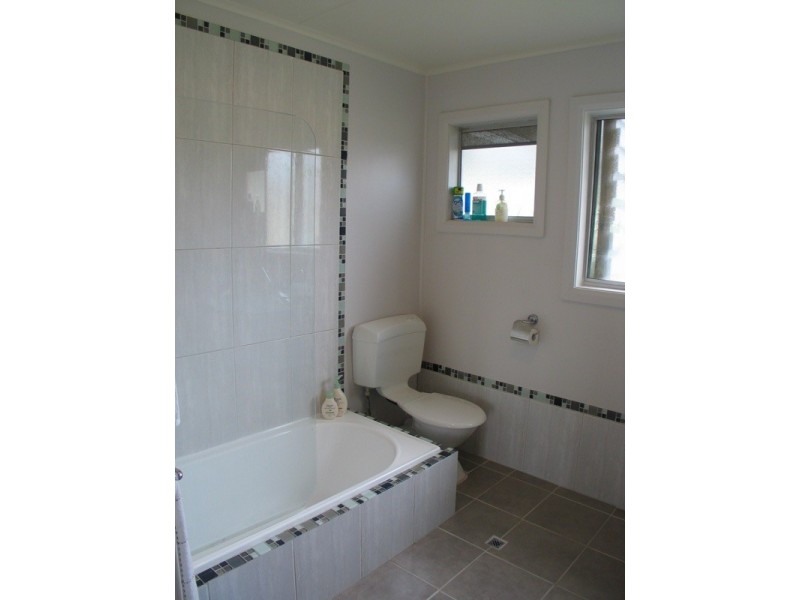 12 Towers Road, Shoalhaven Heads NSW 2535