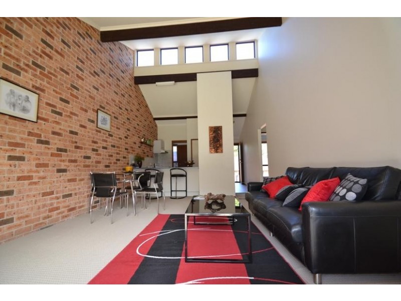 11/27 Bowada Street, Bomaderry NSW 2541