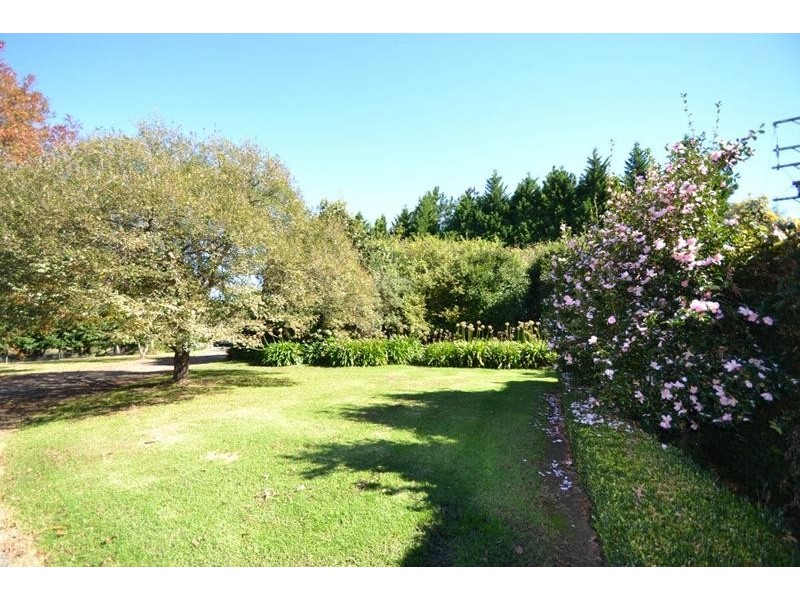 C130 Princes Highway, Meroo Meadow NSW 2540