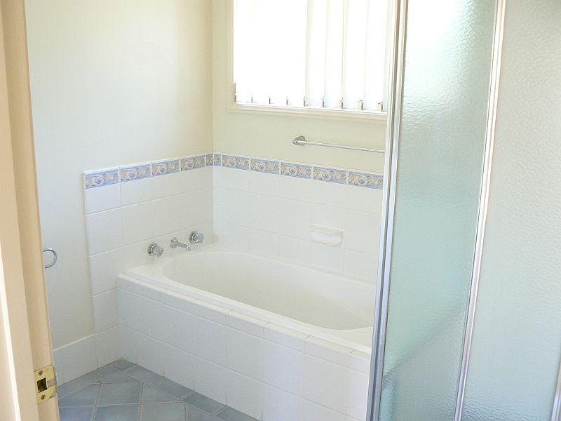 1/2 Cheltenham Drive, Shoalhaven Heads NSW 2535