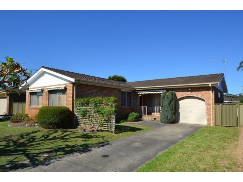 10 Oval Drive, Shoalhaven Heads NSW 2535